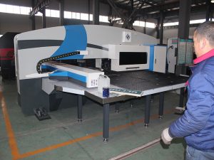 servo quvvat manbai va amada cnc turret punch press ishlatilgan